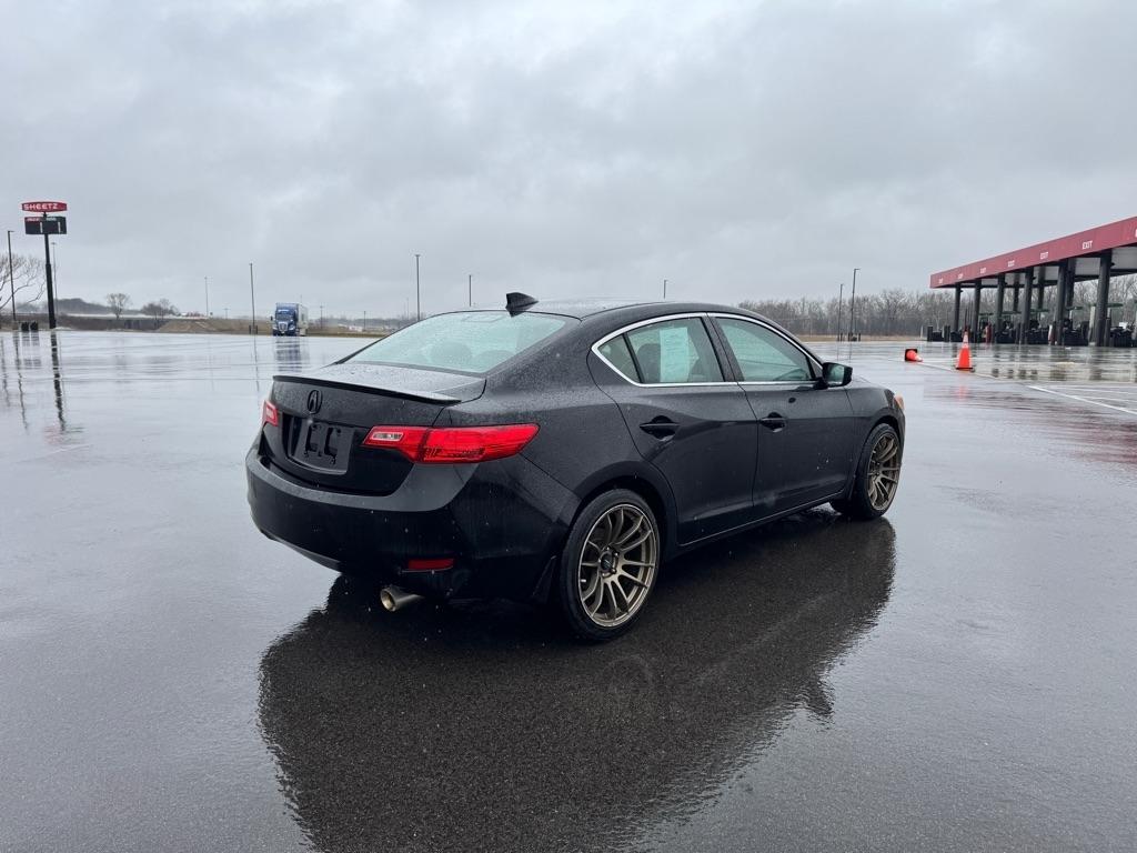 Acura ILX 4dr Sdn 2.0L 2014