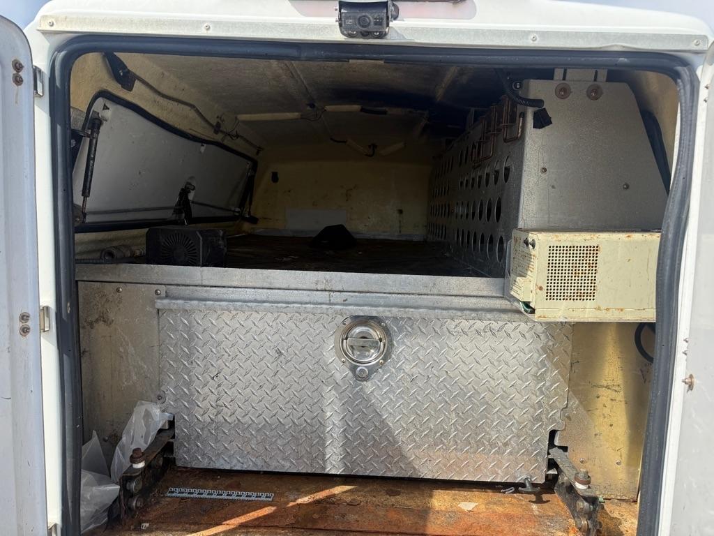 Chevrolet Silverado 2500HD 4WD Reg Cab 133.6" Work Truck 2015