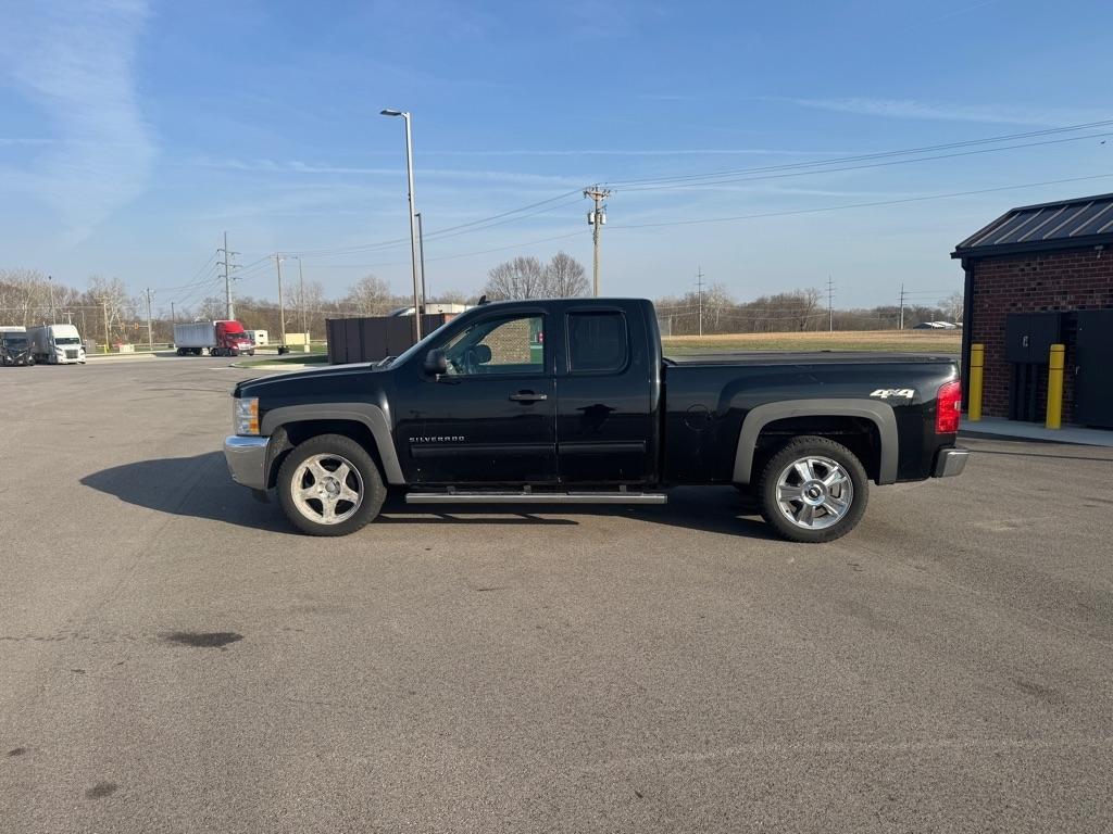 Chevrolet Silverado 1500 4WD Ext Cab 143.5" LT 2012
