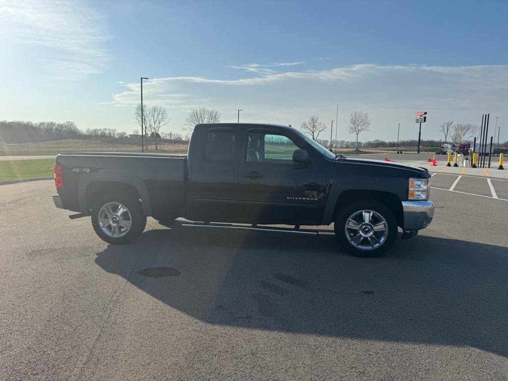 Chevrolet Silverado 1500 4WD Ext Cab 143.5" LT 2012