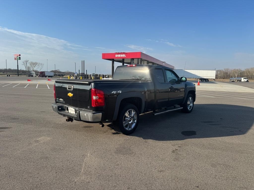 Chevrolet Silverado 1500 4WD Ext Cab 143.5" LT 2012