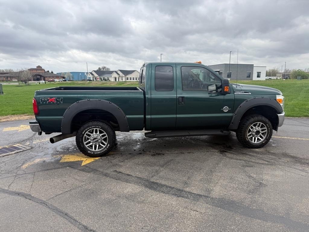 Ford Super Duty F-250 SRW 4WD SuperCab 142" Lariat 2011