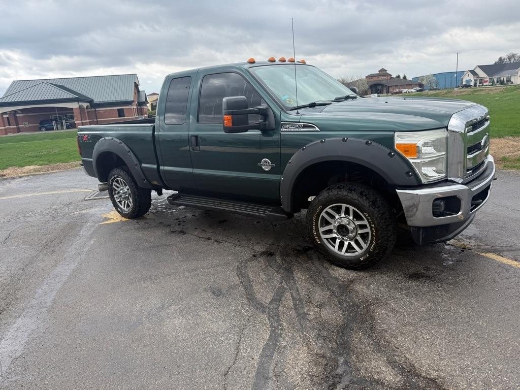 Ford Super Duty F-250 SRW 4WD SuperCab 142" Lariat 2011