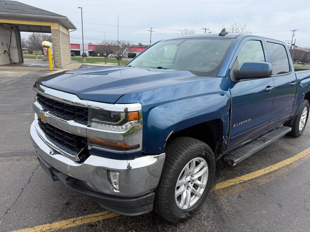 Chevrolet Silverado 1500 4WD Crew Cab 143.5" LT w/1LT 2017