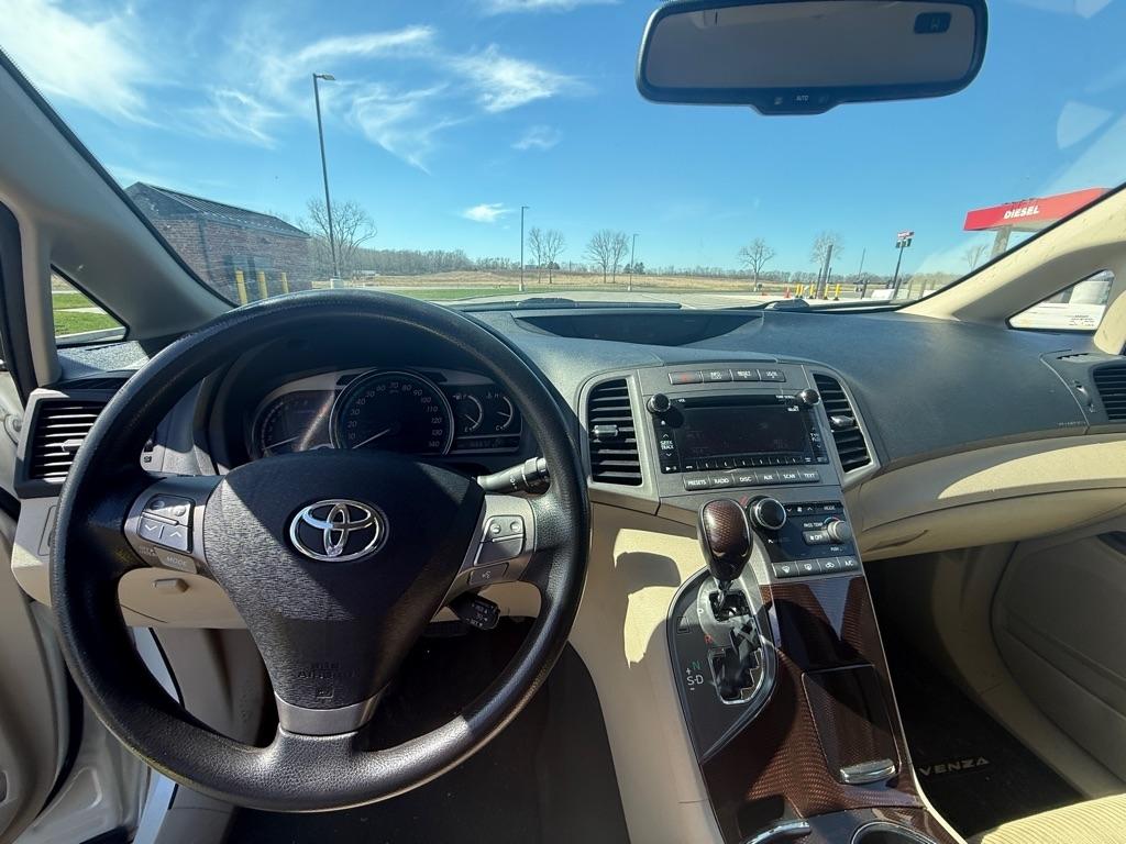 Toyota Venza 4dr Wgn I4 AWD (Natl) 2010