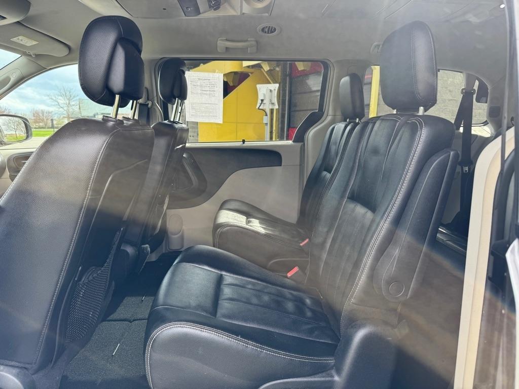 Chrysler Town & Country 4dr Wgn Touring 2014