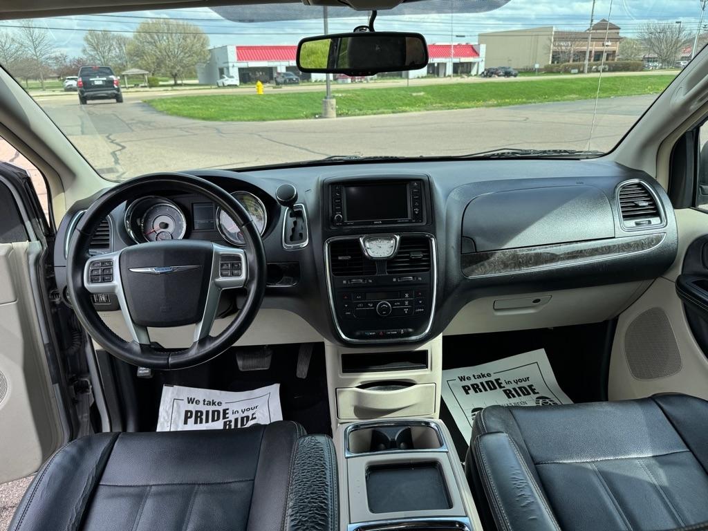 Chrysler Town & Country 4dr Wgn Touring 2014