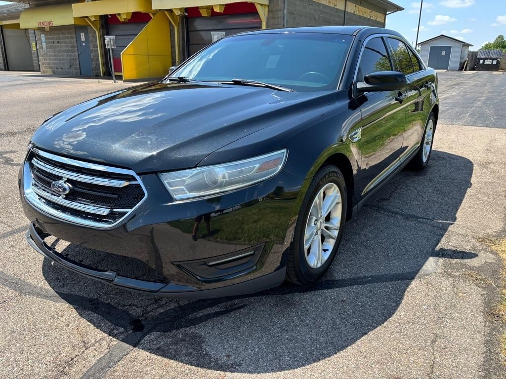Ford Taurus 4dr Sdn SEL FWD 2013