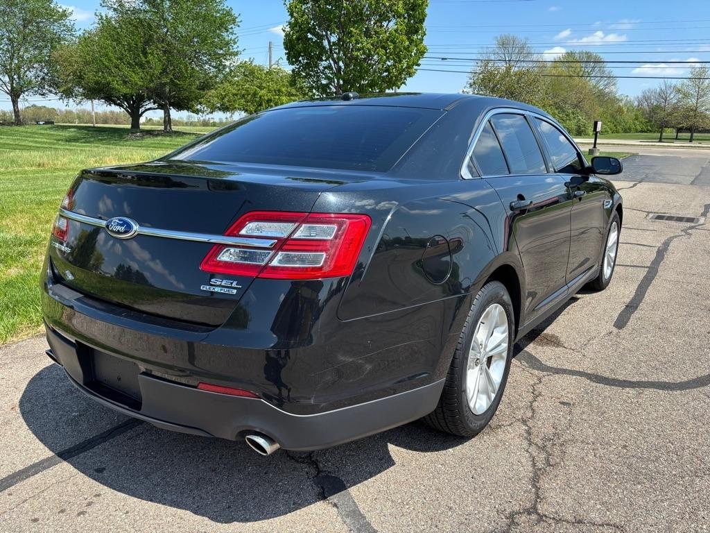 Ford Taurus 4dr Sdn SEL FWD 2013