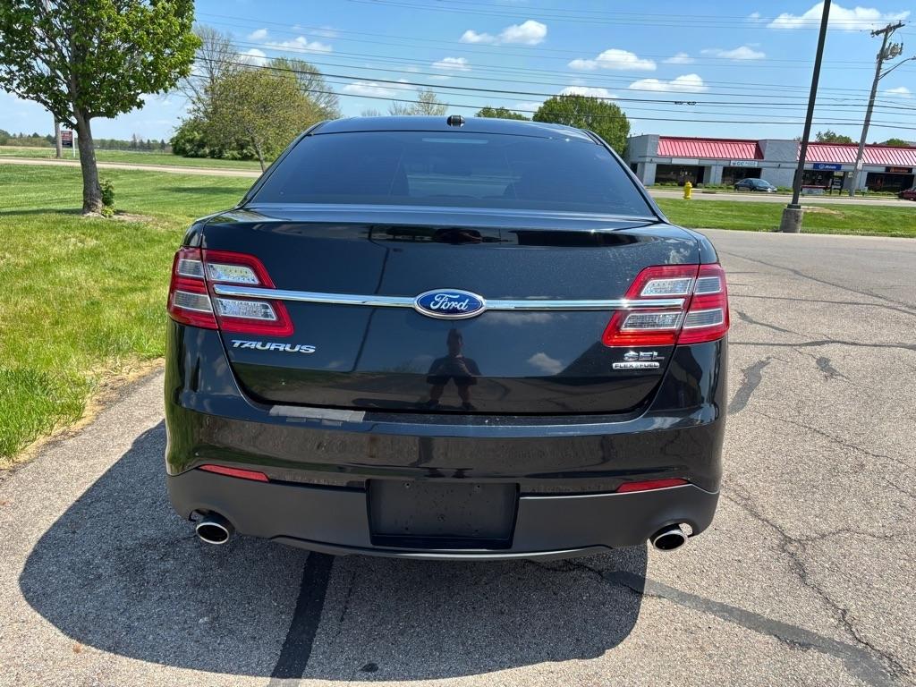 Ford Taurus 4dr Sdn SEL FWD 2013