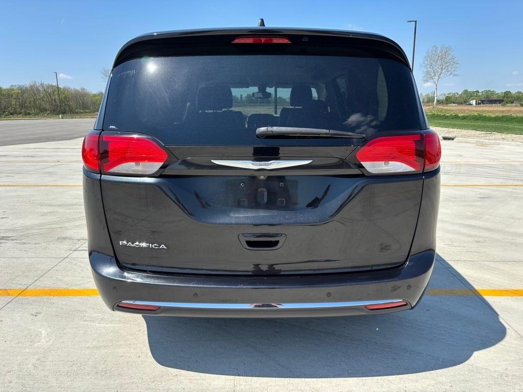 Chrysler Pacifica Touring-L FWD 2017