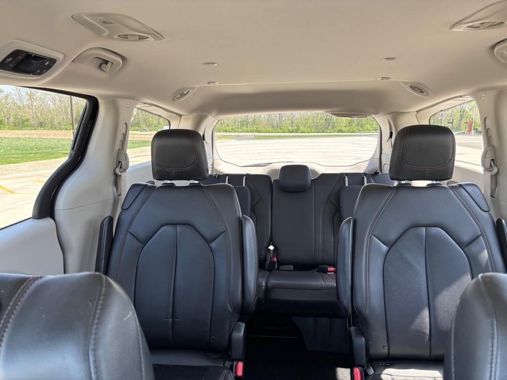 Chrysler Pacifica Touring-L FWD 2017