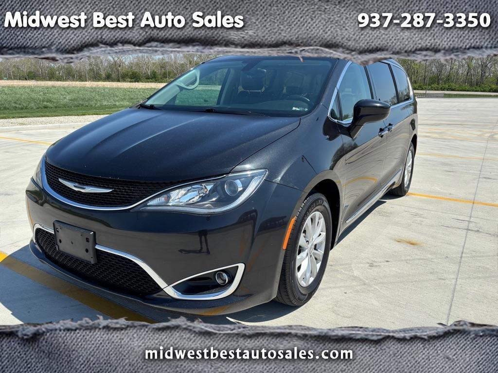 2017 Chrysler Pacifica Touring-L FWD