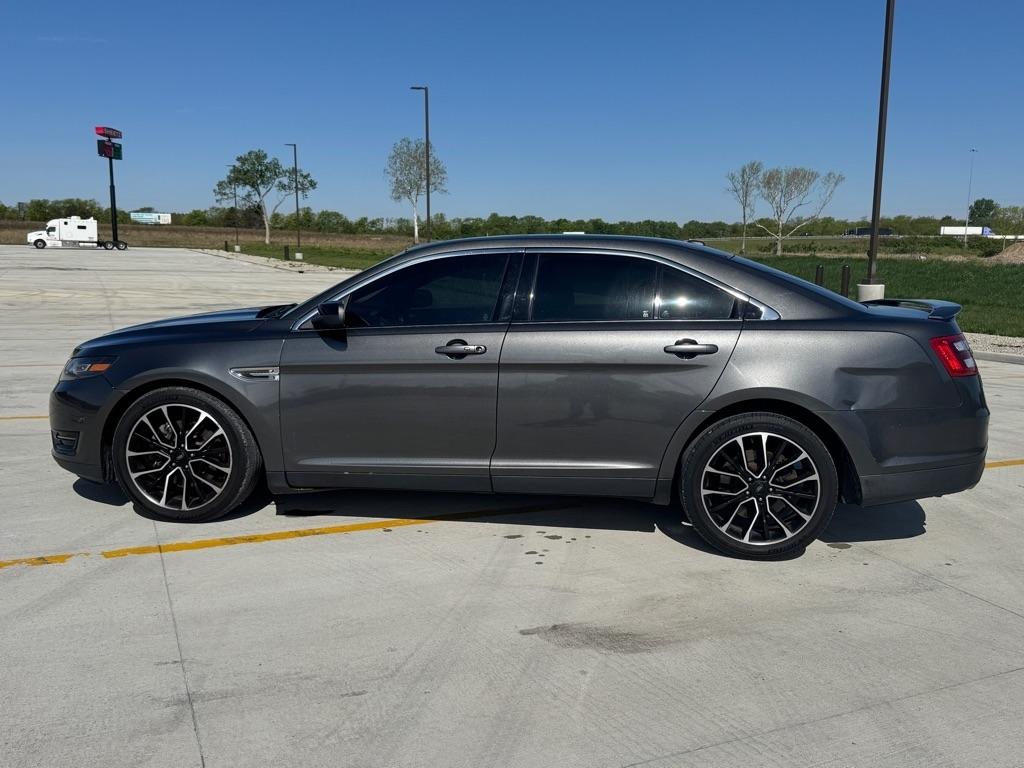 Ford Taurus SHO AWD 2018