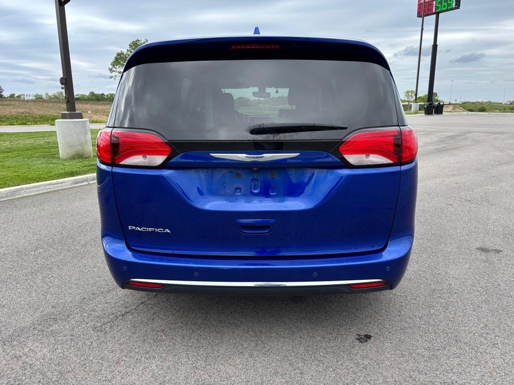 Chrysler Pacifica Touring L FWD 2019