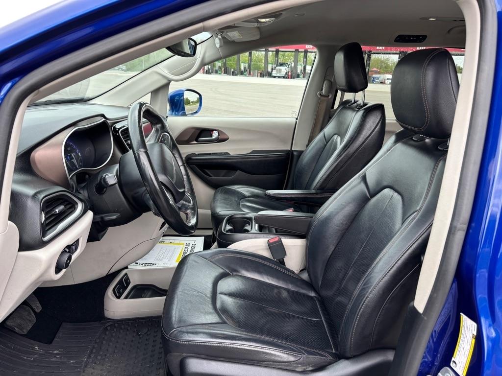 Chrysler Pacifica Touring L FWD 2019