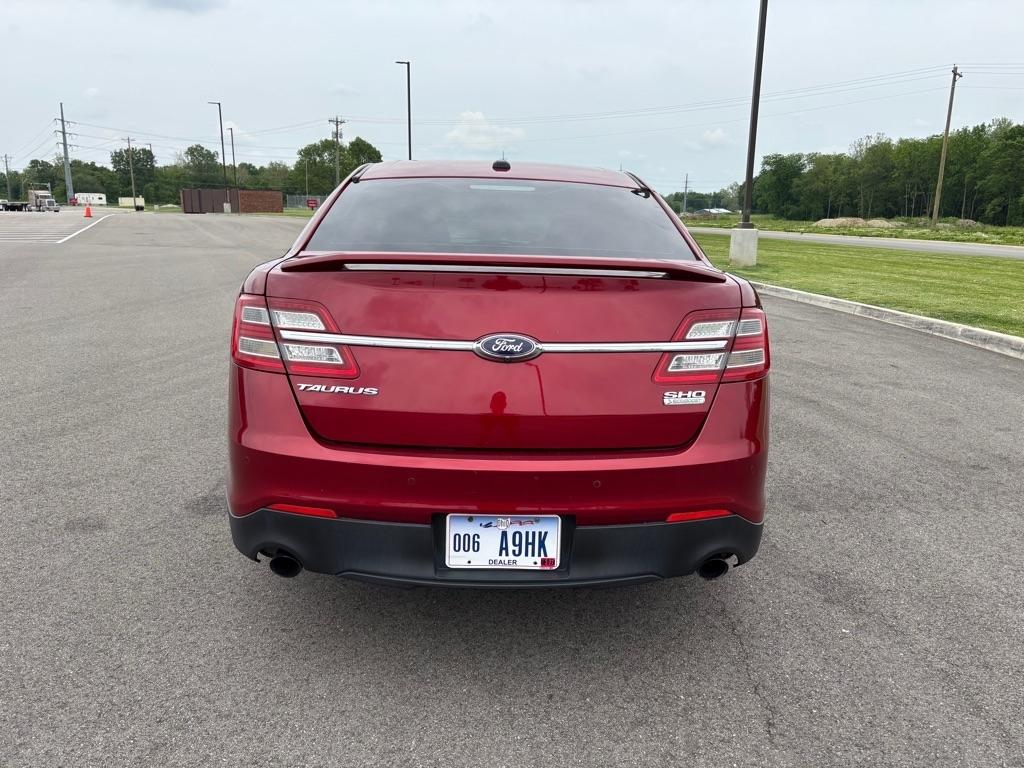 Ford Taurus 4dr Sdn SHO AWD 2016