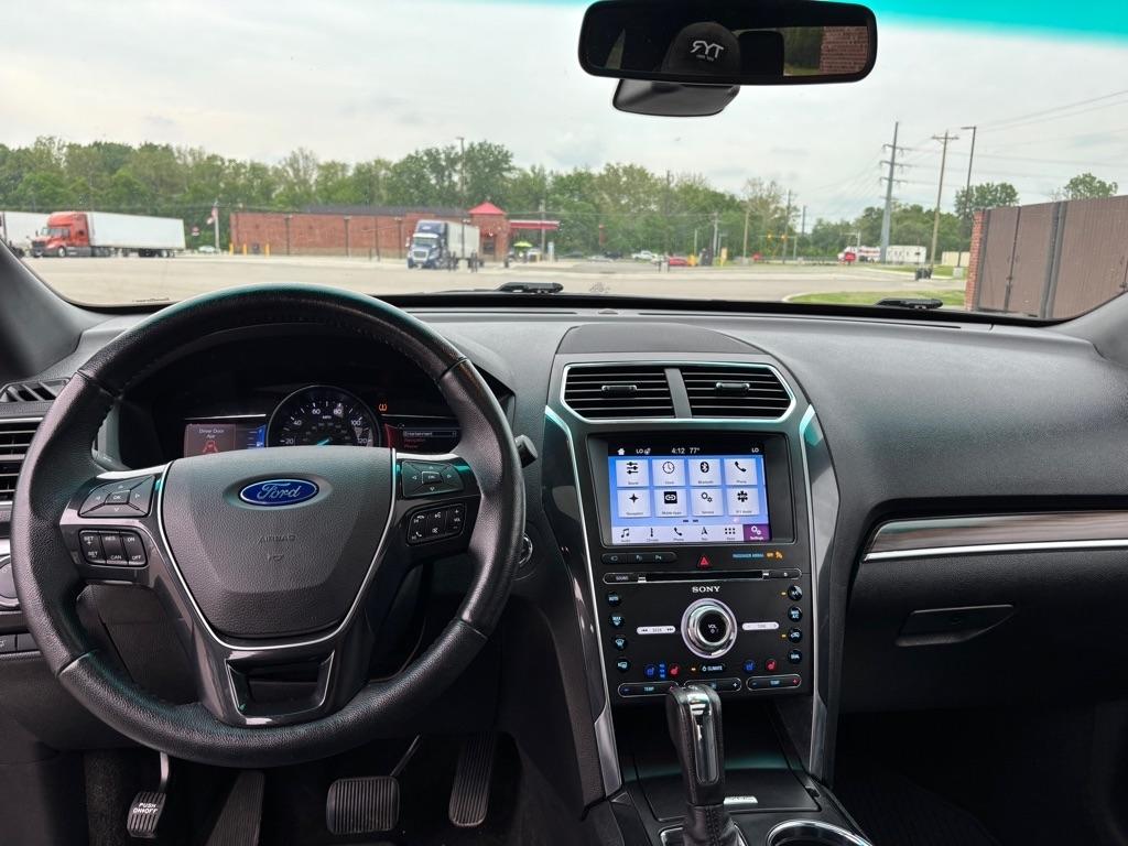 Ford Explorer Limited 4WD 2017