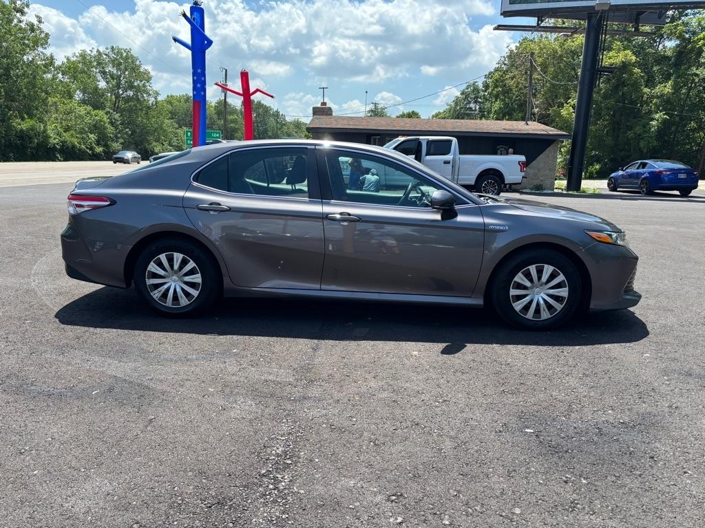 Toyota Camry Hybrid LE CVT (Natl) 2018