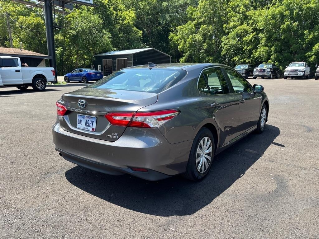 Toyota Camry Hybrid LE CVT (Natl) 2018