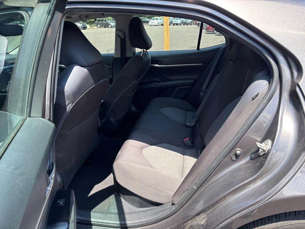 Toyota Camry Hybrid LE CVT (Natl) 2018
