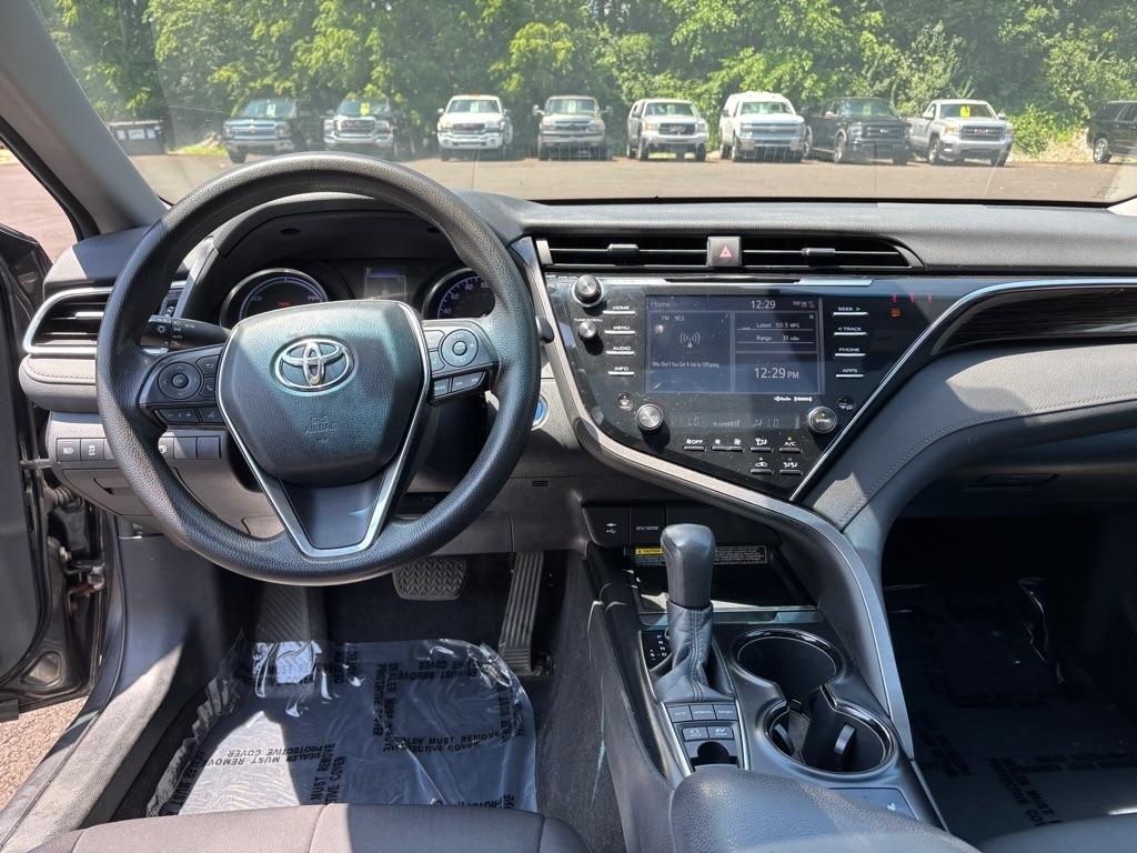 Toyota Camry Hybrid LE CVT (Natl) 2018