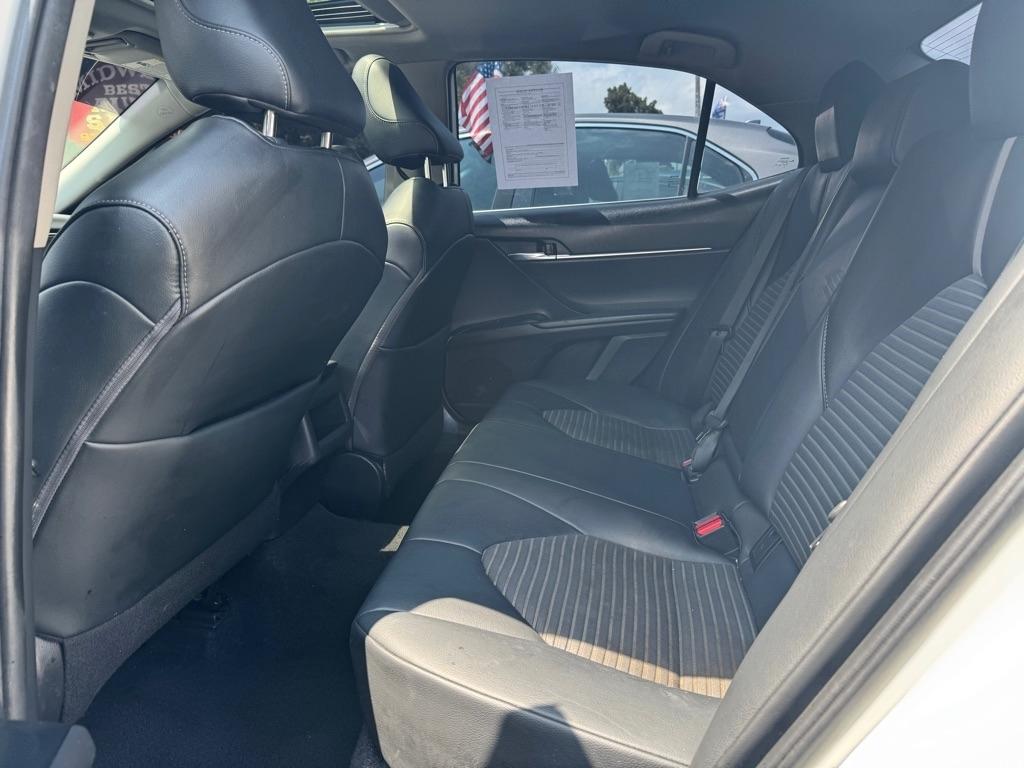 Toyota Camry SE Auto (Natl) 2020