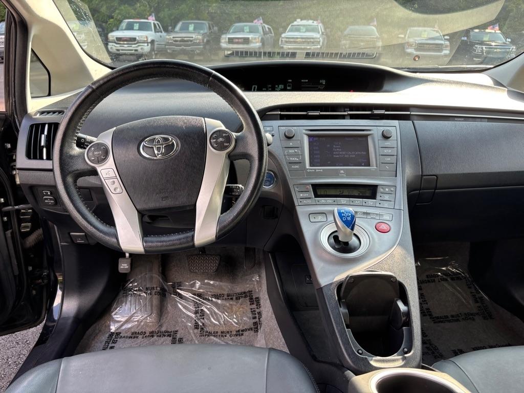 Toyota Prius 5dr HB Persona Series Special Edition (Natl) 2015