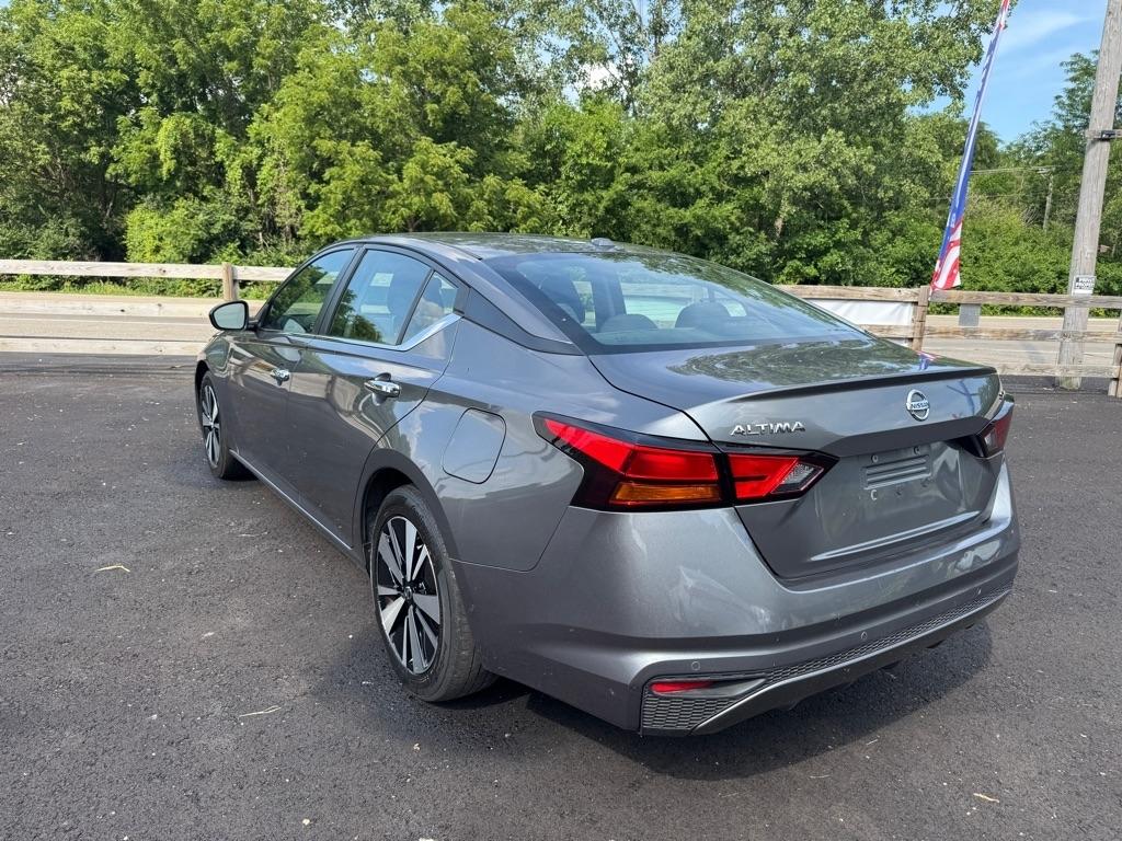 Nissan Altima 2.5 SV Sedan 2022