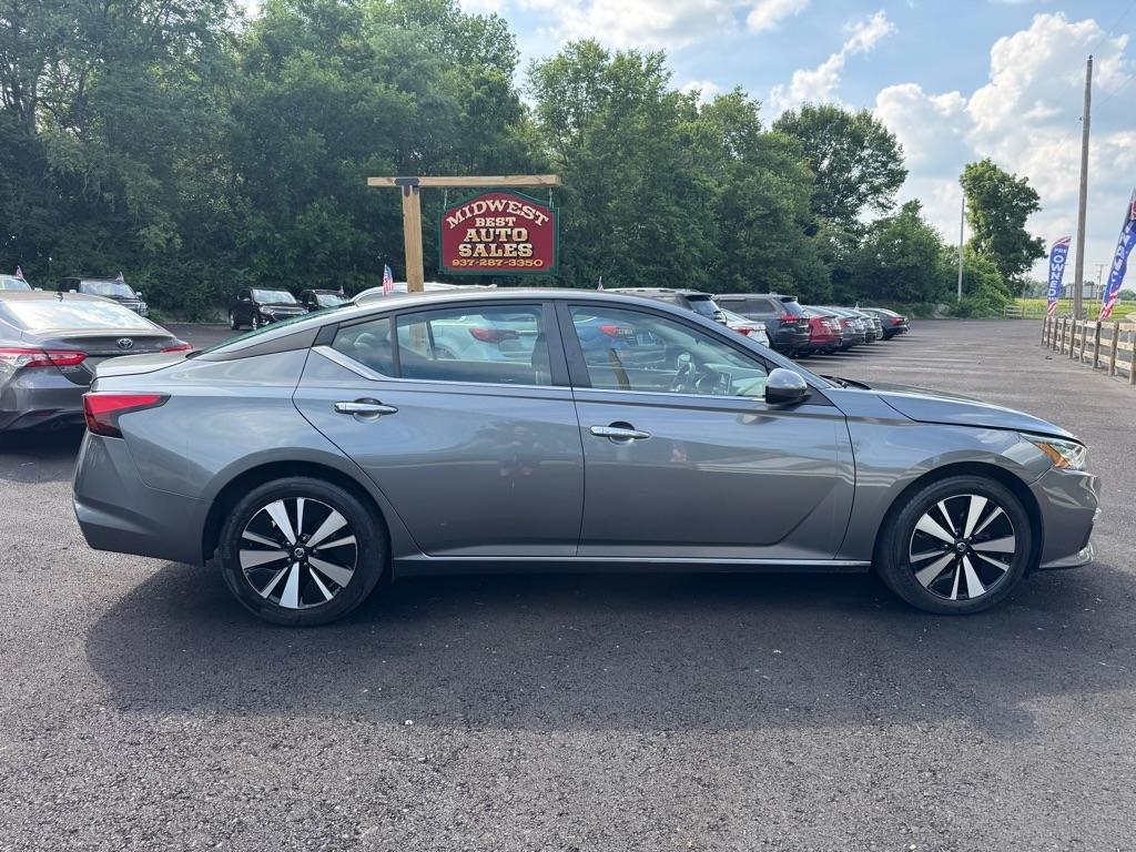 Nissan Altima 2.5 SV Sedan 2022