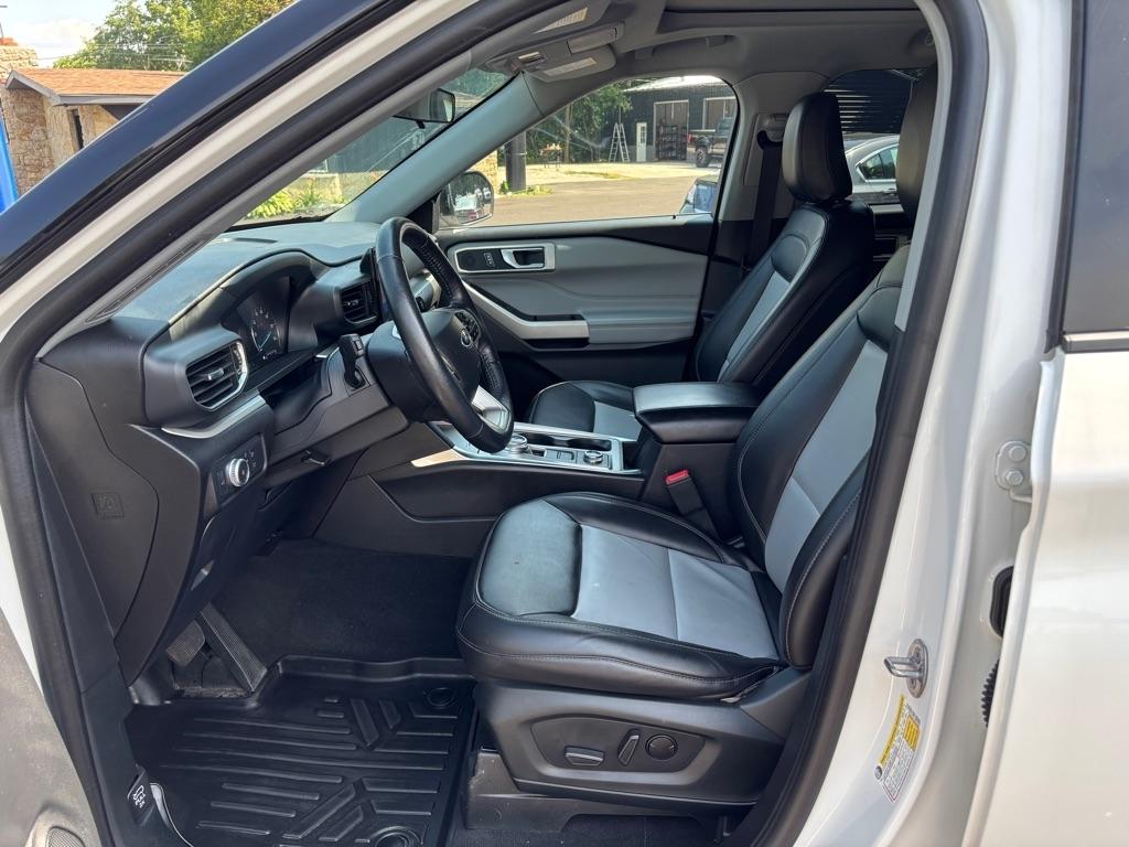 Ford Explorer XLT 4WD 2022