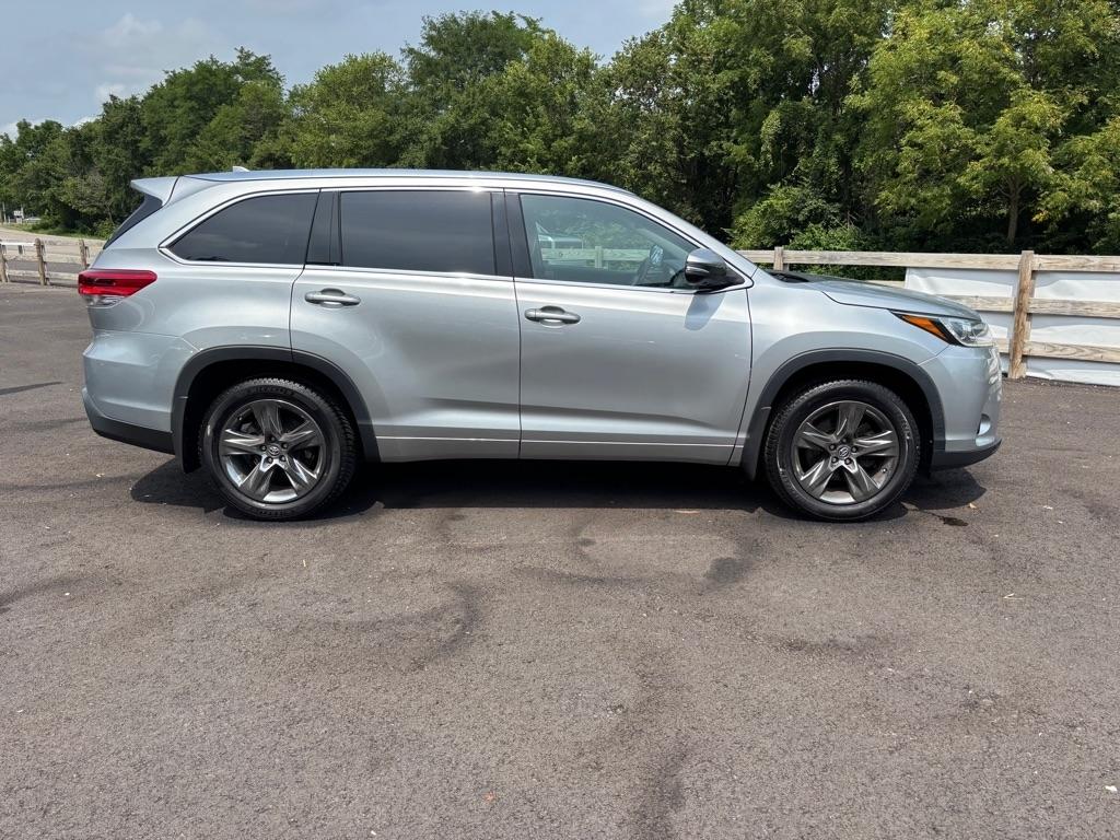 Toyota Highlander Limited V6 AWD (Natl) 2017
