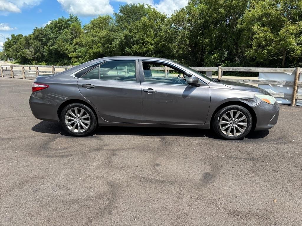 Toyota Camry 4dr Sdn I4 Auto SE w/Special Edition Pkg (Natl) 2016
