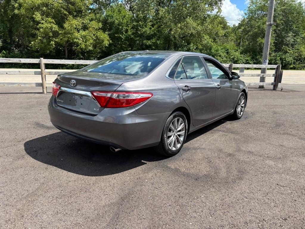 Toyota Camry 4dr Sdn I4 Auto SE w/Special Edition Pkg (Natl) 2016