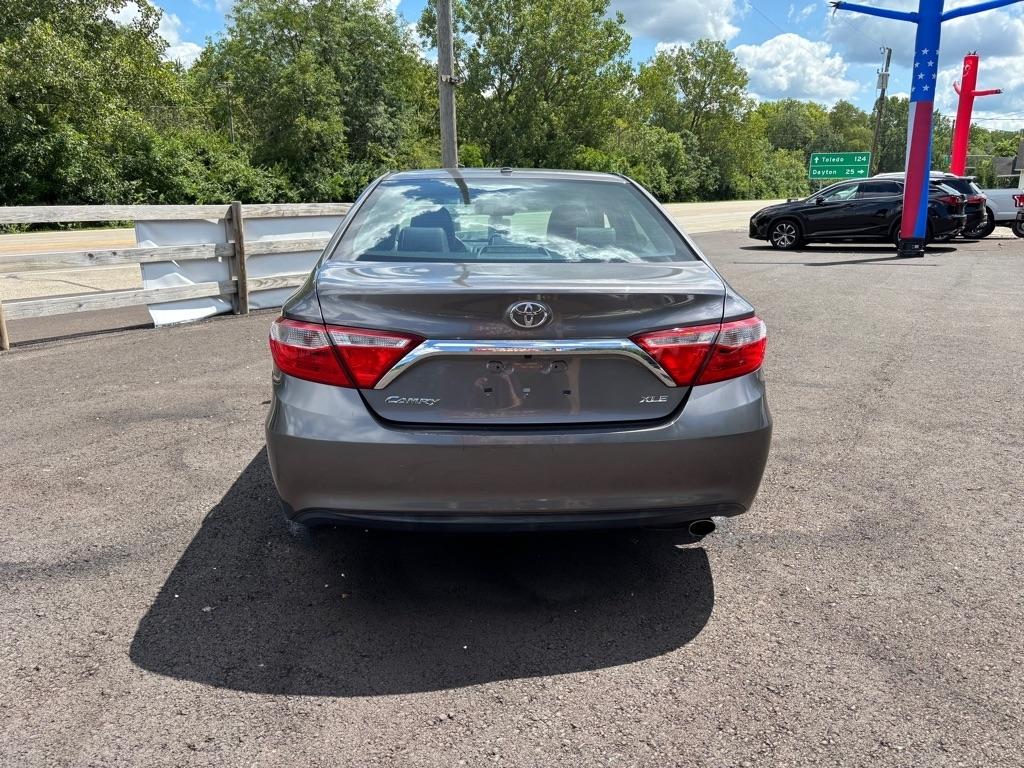 Toyota Camry 4dr Sdn I4 Auto SE w/Special Edition Pkg (Natl) 2016