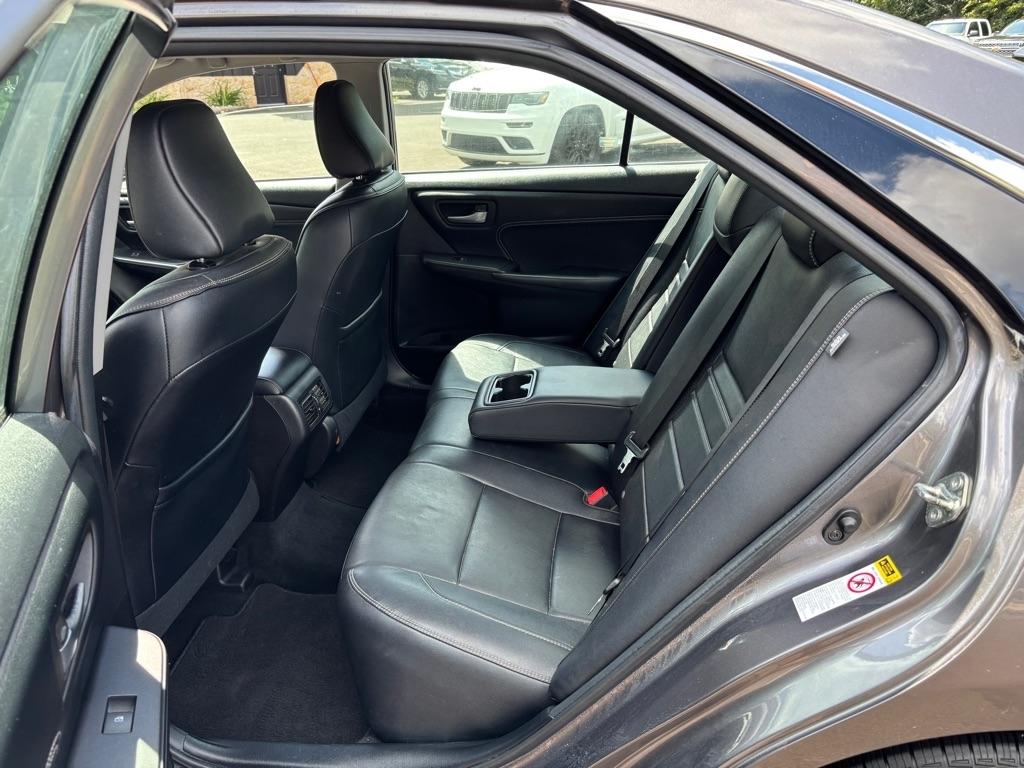 Toyota Camry 4dr Sdn I4 Auto SE w/Special Edition Pkg (Natl) 2016