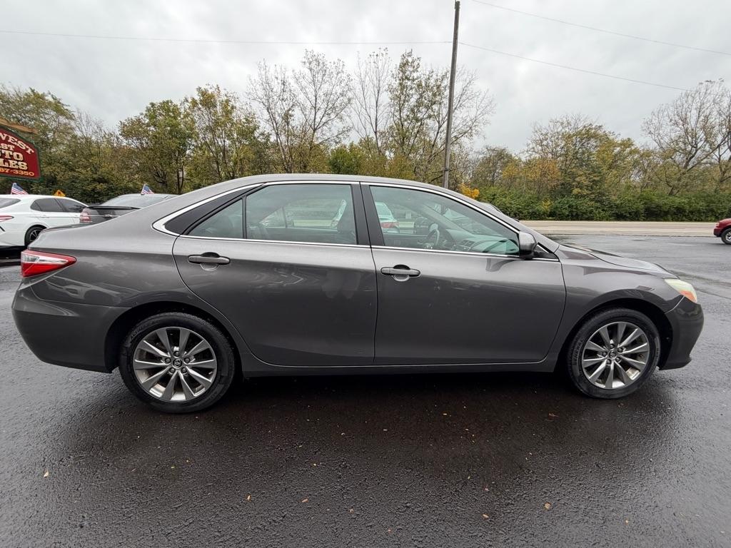 Toyota Camry 4dr Sdn I4 Auto SE w/Special Edition Pkg (Natl) 2016