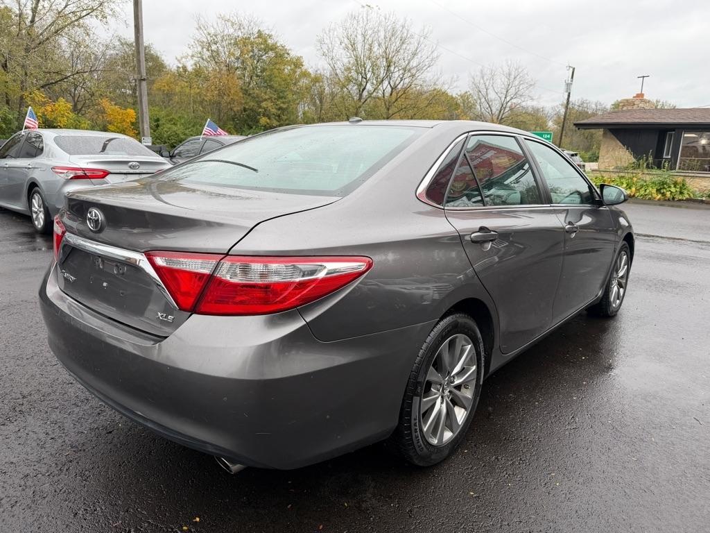 Toyota Camry 4dr Sdn I4 Auto SE w/Special Edition Pkg (Natl) 2016