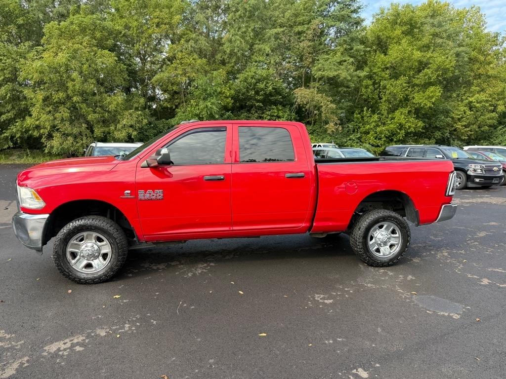 RAM 2500 Tradesman 4x4 Crew Cab 6'4" Box 2017