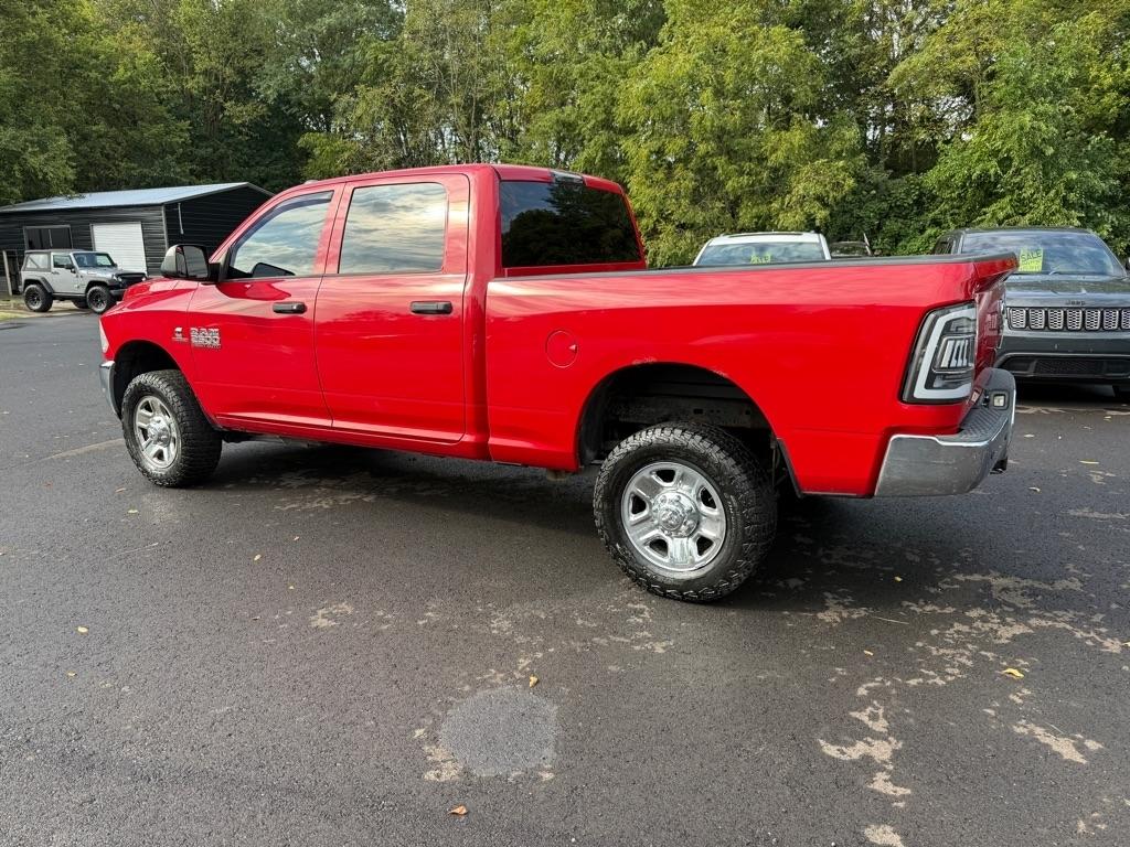 RAM 2500 Tradesman 4x4 Crew Cab 6'4" Box 2017
