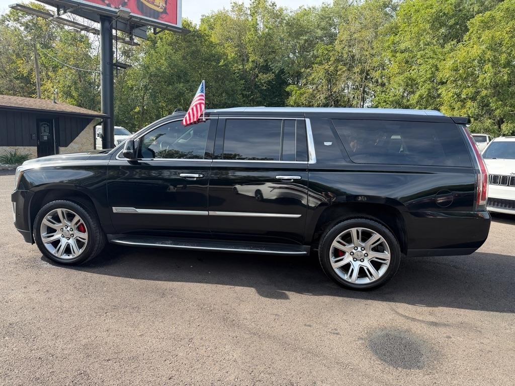 Cadillac Escalade ESV 4WD 4dr Luxury 2017
