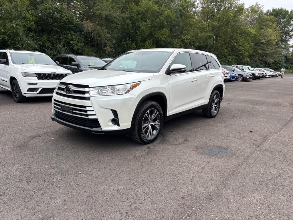 Toyota Highlander LE I4 FWD (Natl) 2019