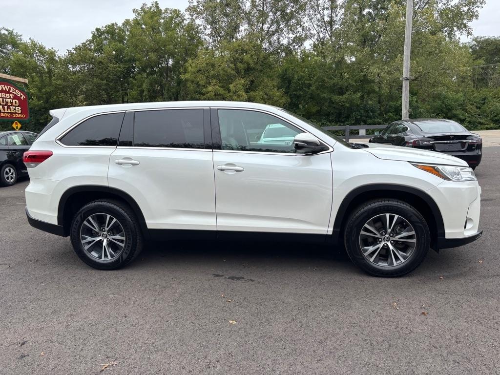 Toyota Highlander LE I4 FWD (Natl) 2019