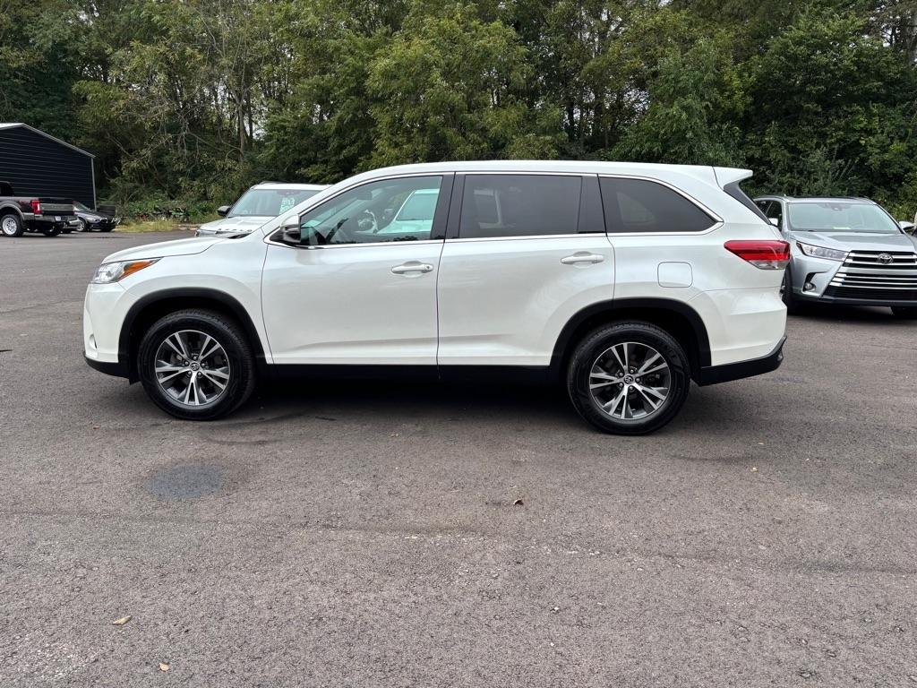 Toyota Highlander LE I4 FWD (Natl) 2019