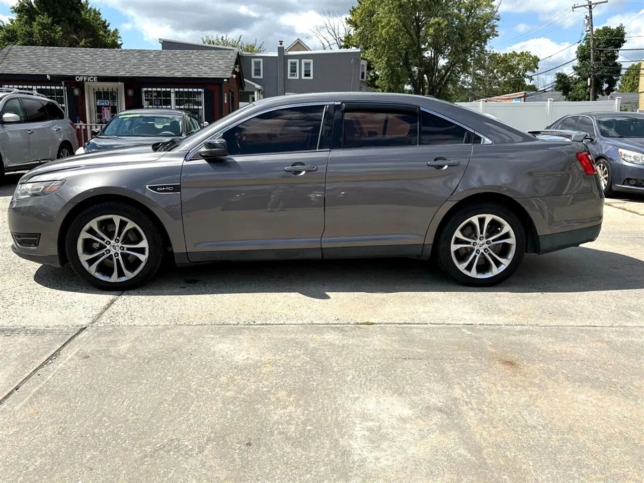 Ford Taurus  2013