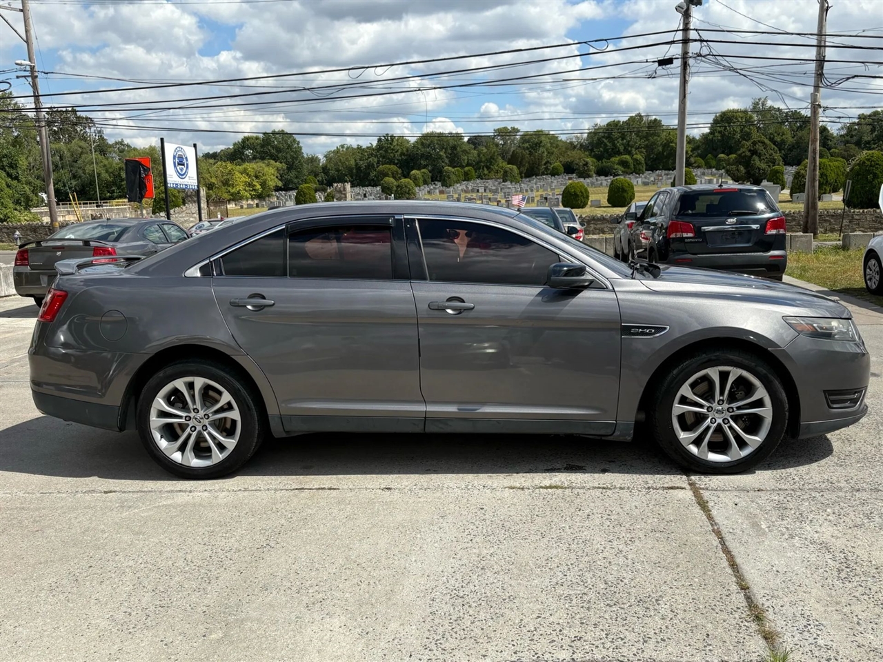 Ford Taurus  2013