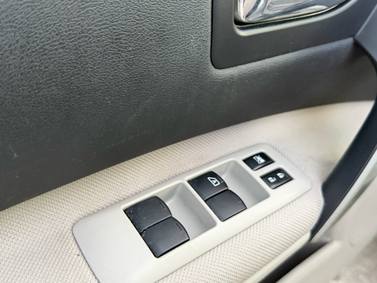 Nissan Rogue Select  2014