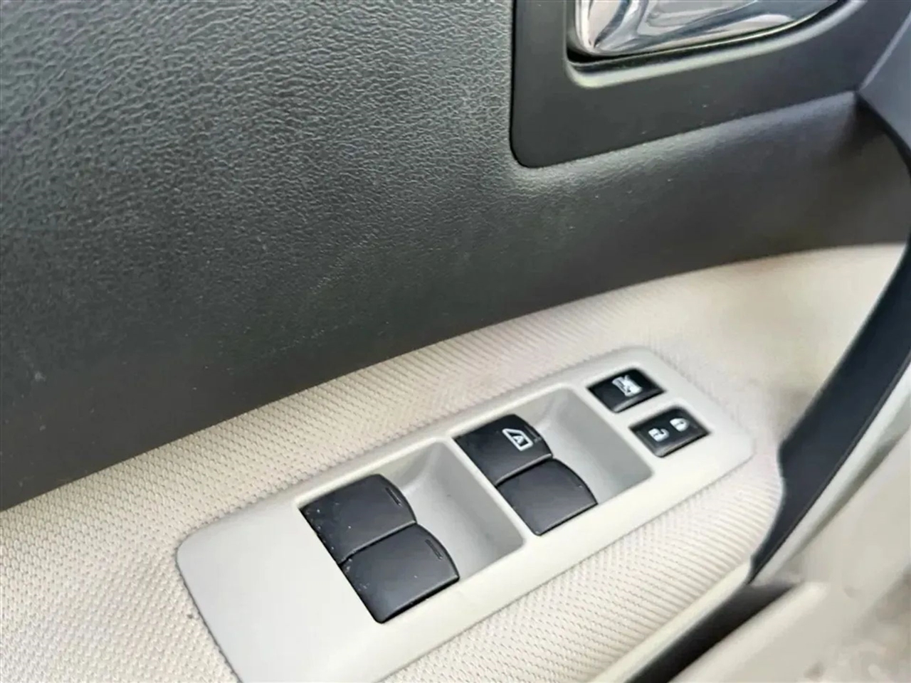 Nissan Rogue Select  2014