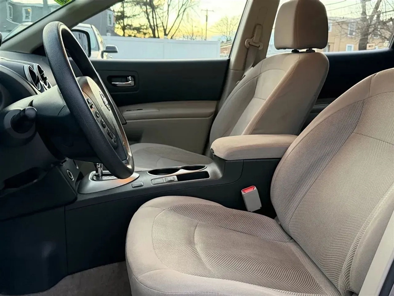 Nissan Rogue Select  2014