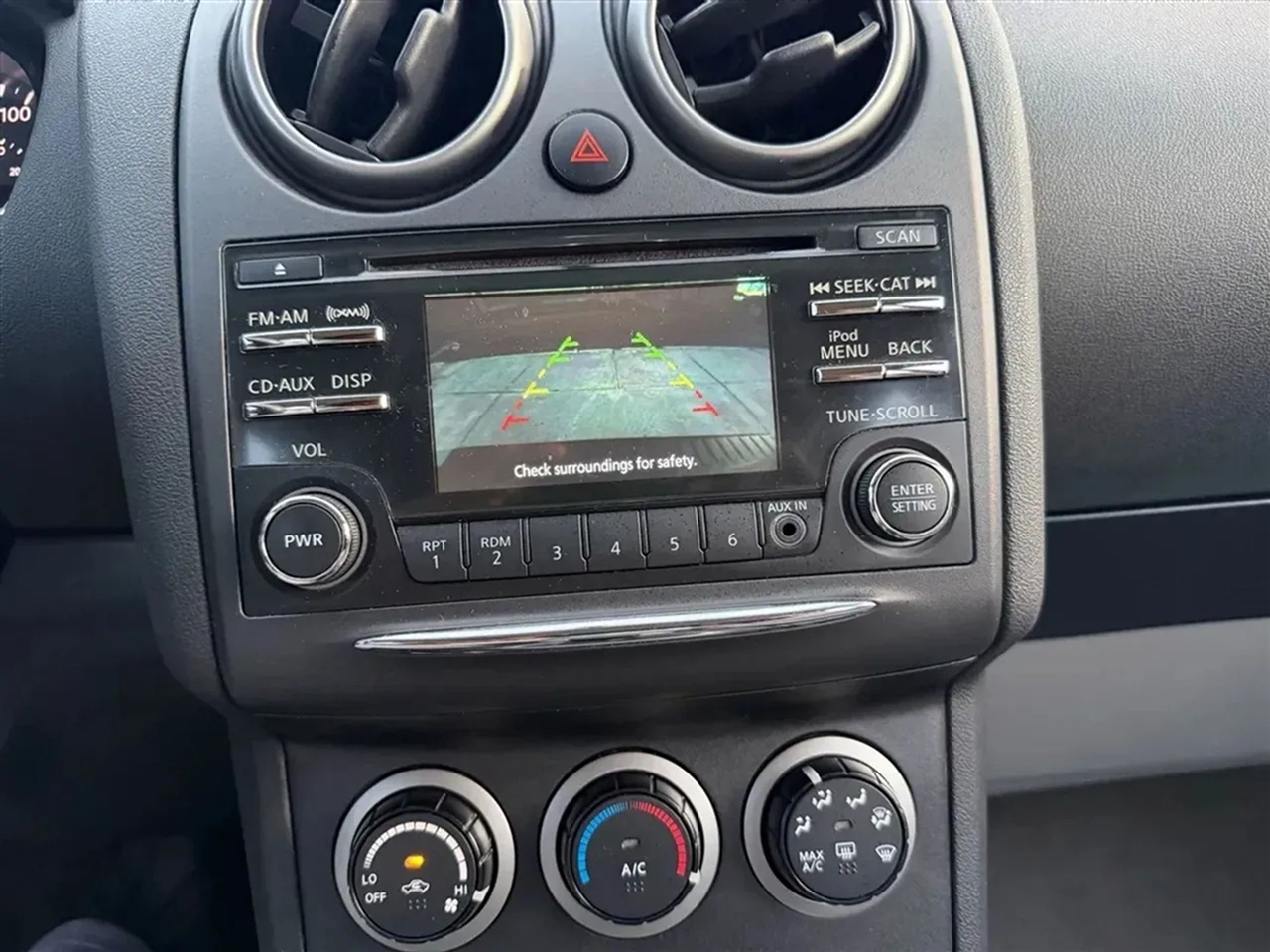 Nissan Rogue Select  2014